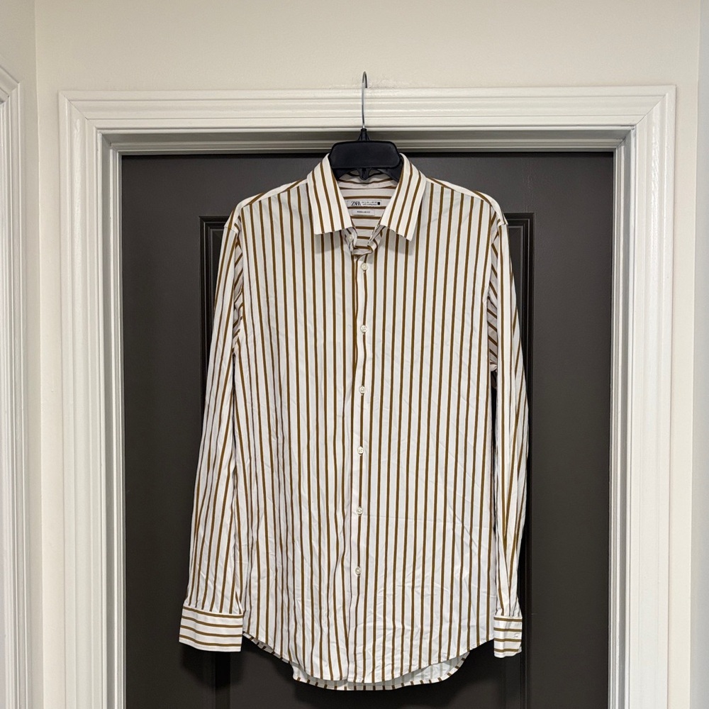 ZARA stretch regular fit tan striped shirt L